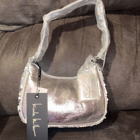 Nicole Miller Metallic Silver Shoulder Bag - Picture 1 of 7